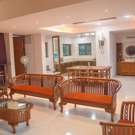 Gulmohar - Luxurious Penthouse Family Rooms โกลฮาปูร์ ภายนอก รูปภาพ