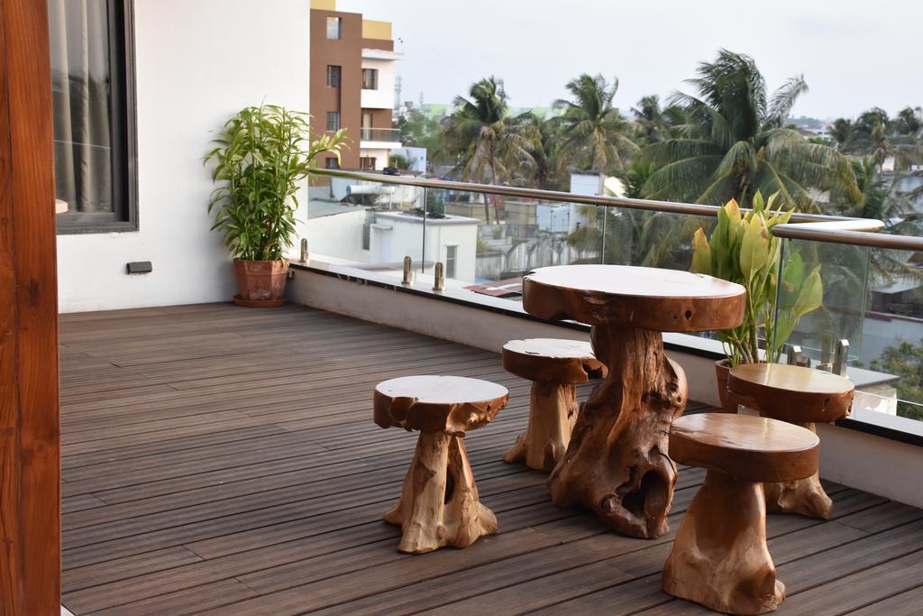 Gulmohar - Luxurious Penthouse Family Rooms โกลฮาปูร์ ภายนอก รูปภาพ