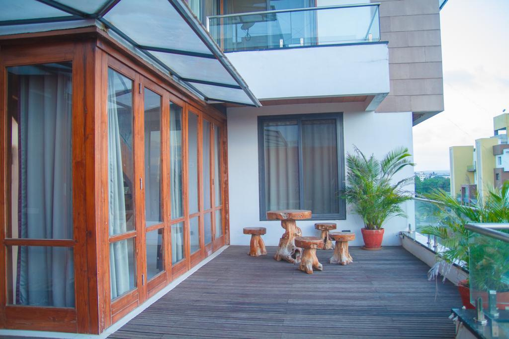 Gulmohar - Luxurious Penthouse Family Rooms โกลฮาปูร์ ภายนอก รูปภาพ