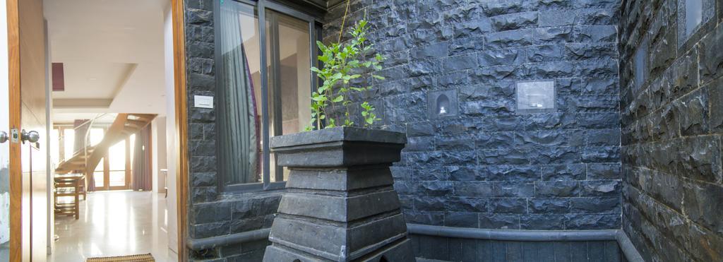 Gulmohar - Luxurious Penthouse Family Rooms โกลฮาปูร์ ภายนอก รูปภาพ